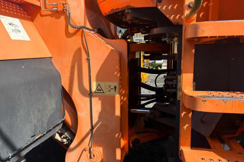 OmecoHub - Immagine DOOSAN DL450